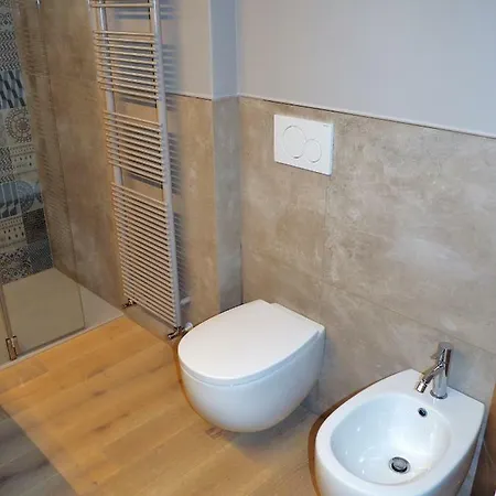 アパート Parolin